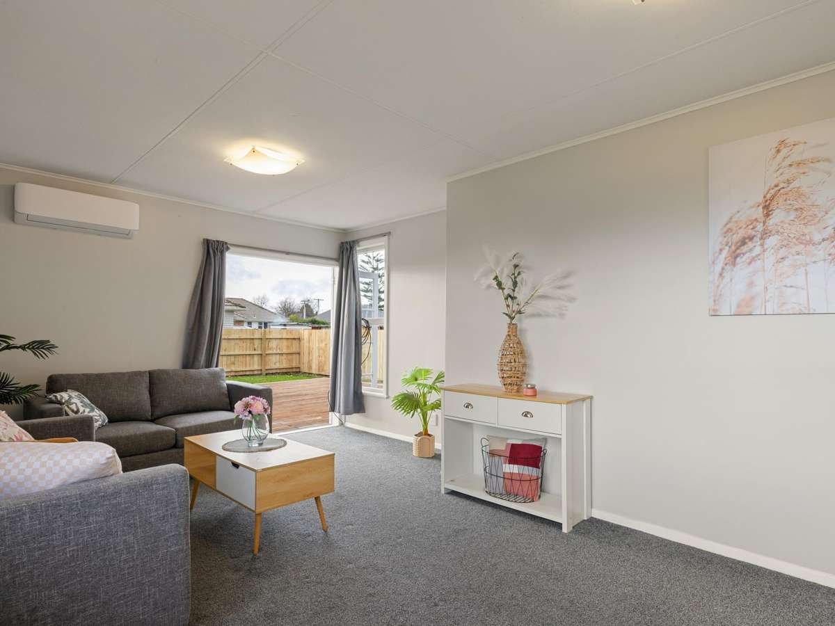 2 Yeats Crescent_1