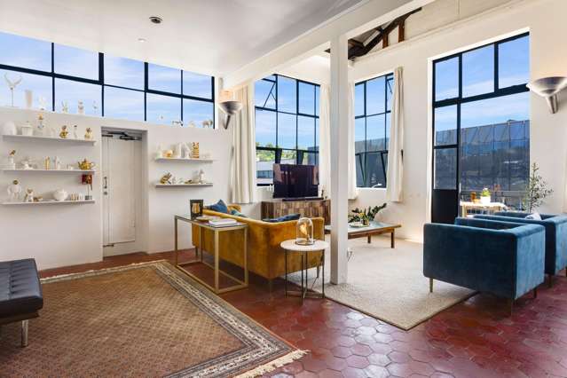 3/12/91 St Georges Bay Road Parnell_1