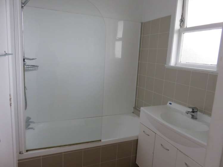 77 Stott Avenue Birkdale_7