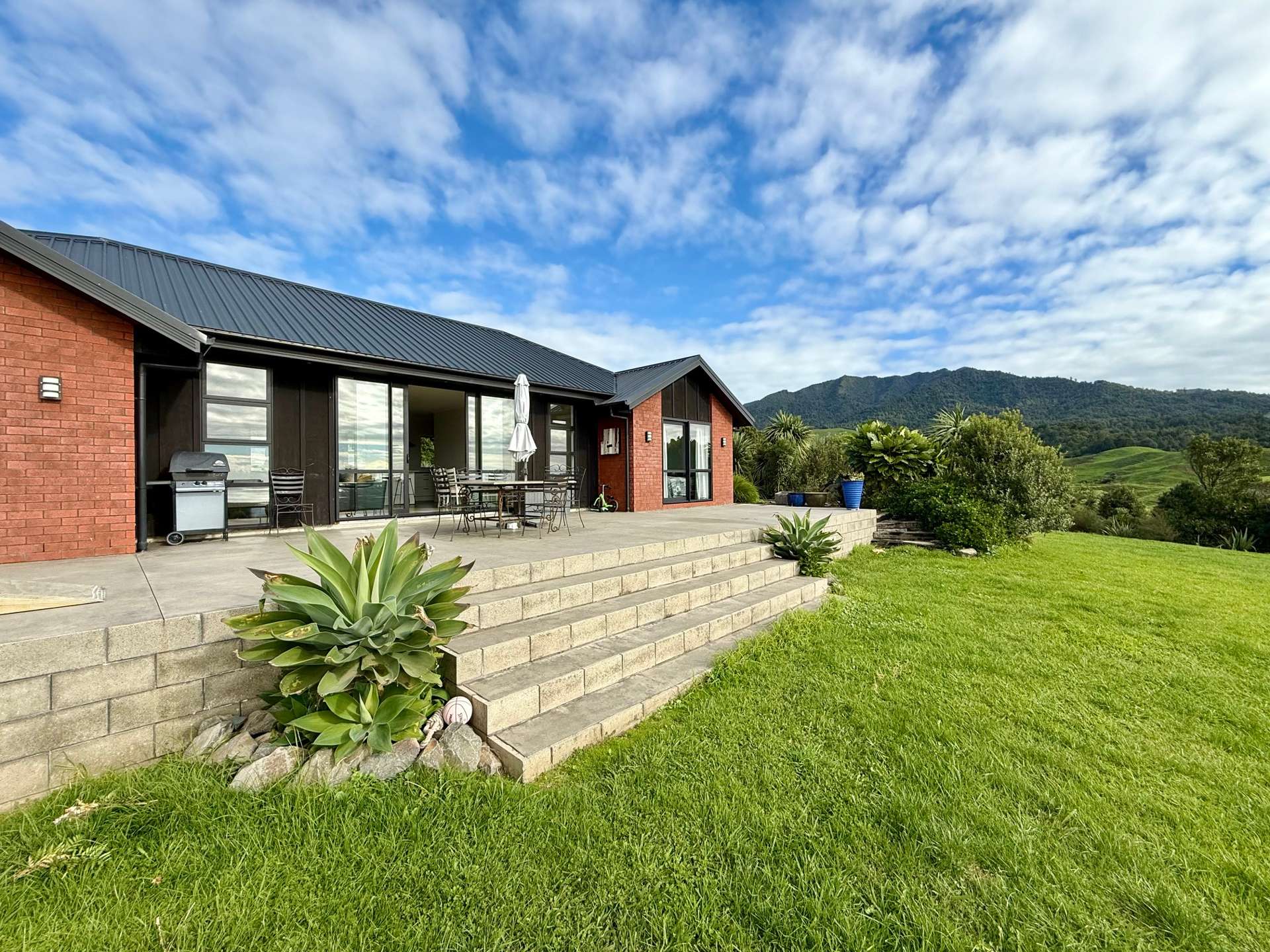 669A Te Hutewai Road Raglan_0