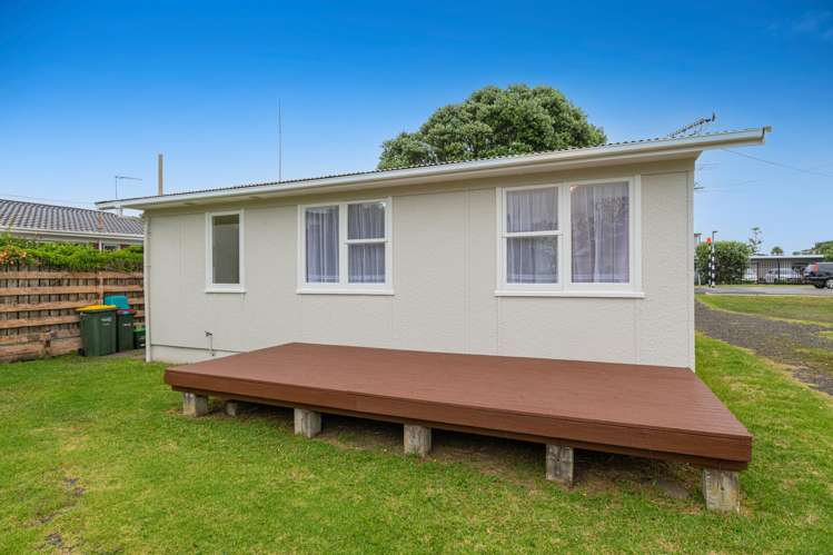 41 Centreway Road Orewa_5