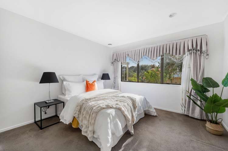 2/9 Bernie Edwards Place Botany Downs_16