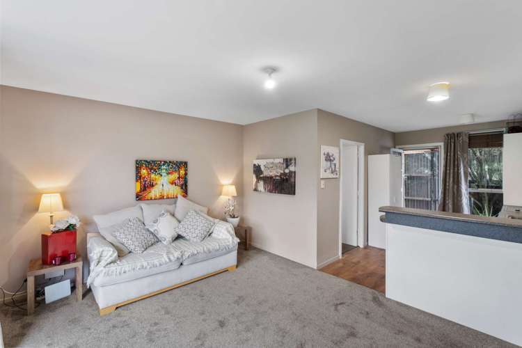 2/269 Woodham Road Linwood_6