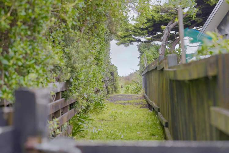 115 Field Way Waikanae Beach_27