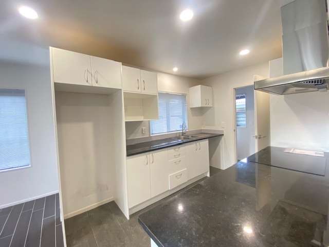 20A Lisa Rise 1679_4