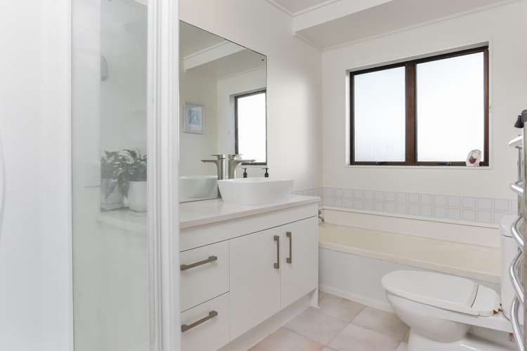 2/23 Gwenand Place Botany Downs_15