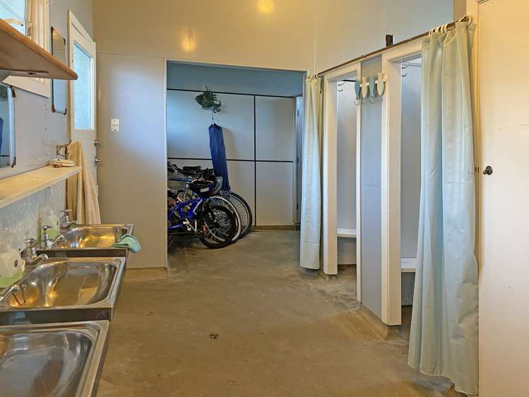 20 Ryley Street Owaka_14