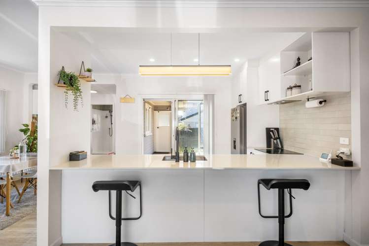 403B West Coast Road Glen Eden_5