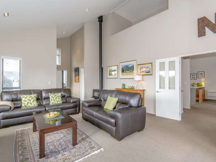 289 Southfield Drive Lincoln_5