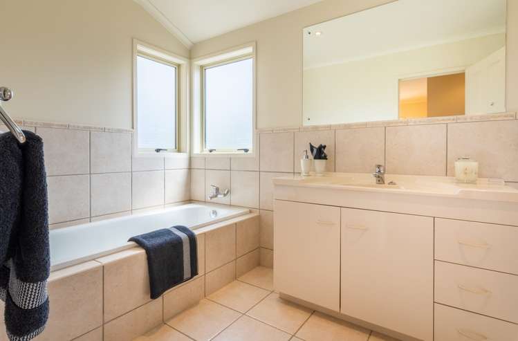 73 Halsey Drive Lynfield_17