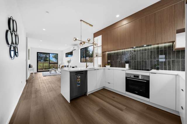 Freshly Built. Fully Freehold. Fully Yours.