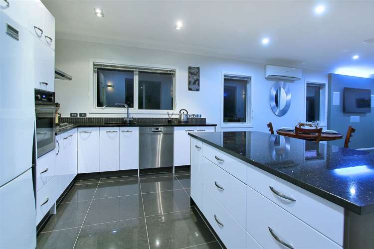 15 Dusky Crescent Aotea_26