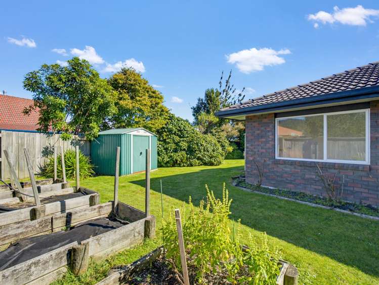 27 Basley Road Owhata_19