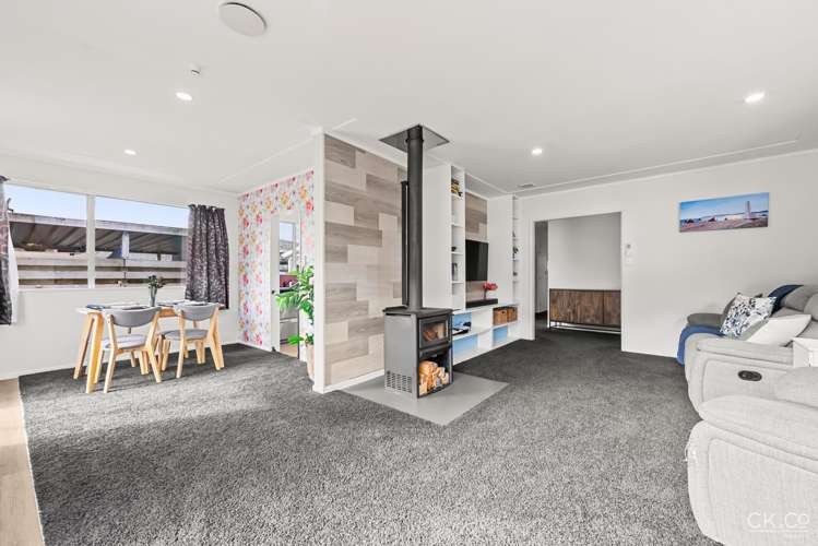 28 Omaha Grove Totara Park_2