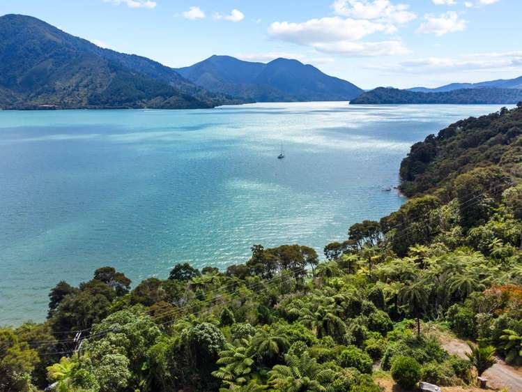 126 Moetapu Bay Road Anakiwa and Surrounds_14