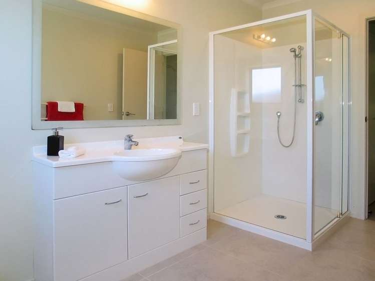 93 Te Puia Drive Aotea_17