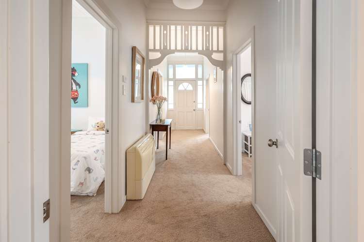 35 Crown Street North East Valley_14