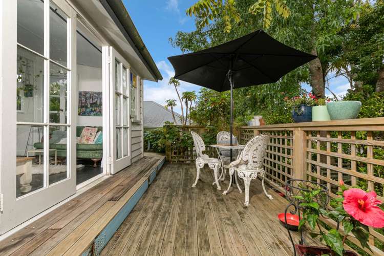 4 Churchouse Road Greenhithe_11