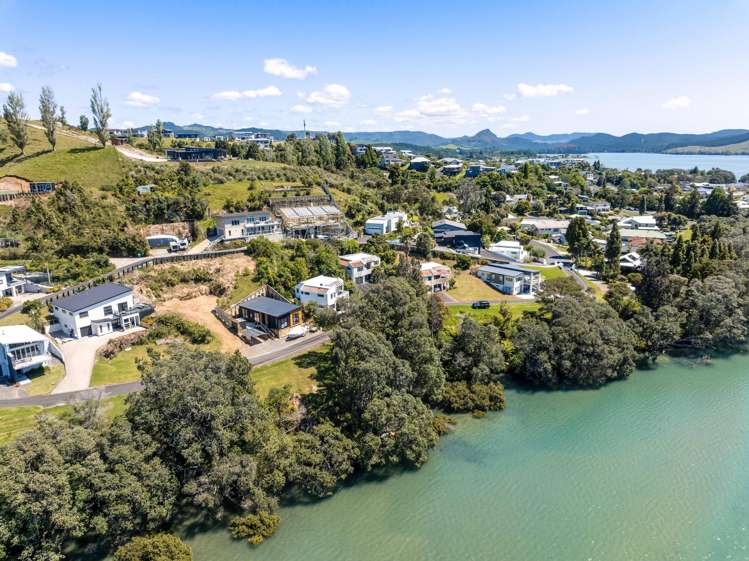 6/135 Waireka Place Whangamata_22