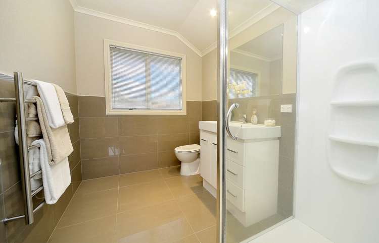 3 Brancott Place Flat Bush_10