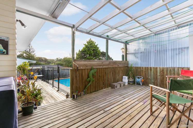 62 Tirimoana Road Te Atatu South_16