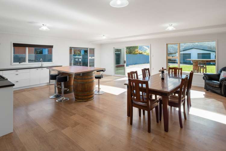 27 Blind Creek Road Tuamarina_3