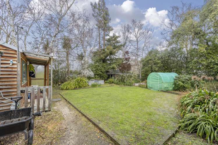 1689b Cust Road Cust_24