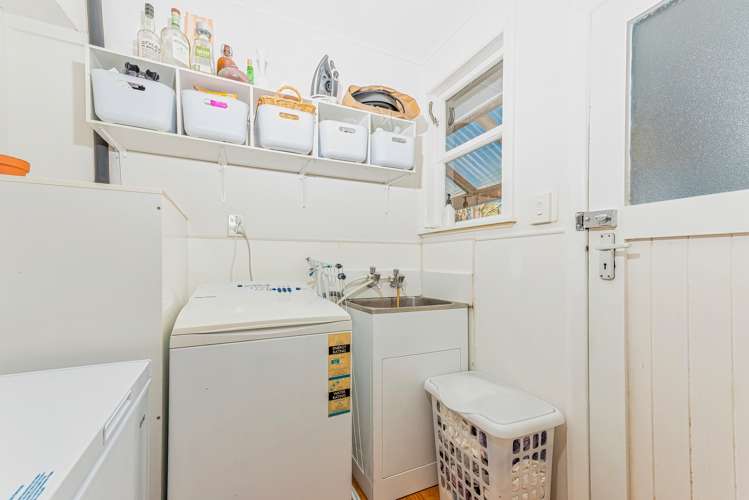 10 Marie Crescent Te Atatu South_17