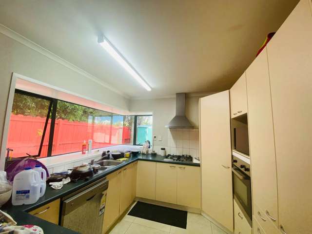 20 Medvale Avenue Flat Bush_1