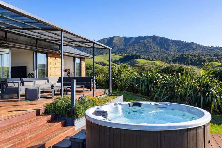 666 Te Hutewai Road Raglan_51