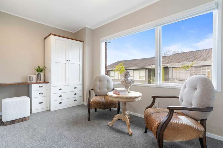 8 Riviera Place Hauraki_18