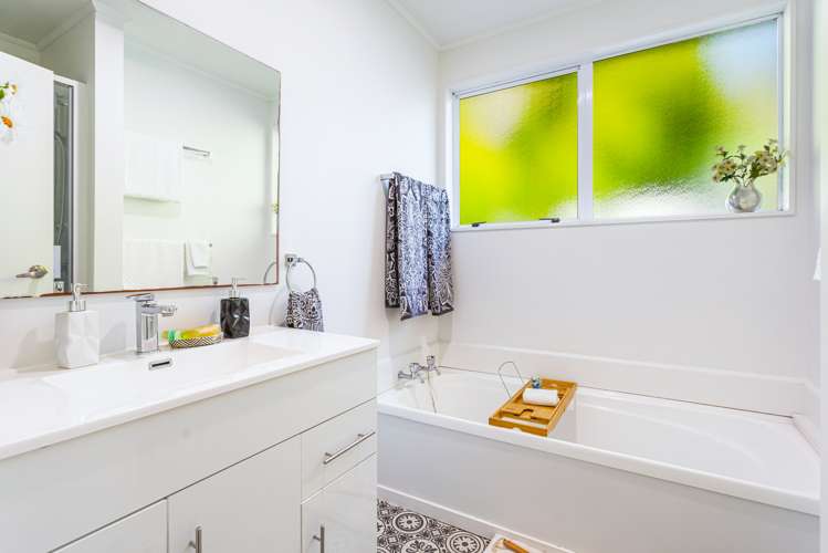 27 Danube Lane Glen Eden_12