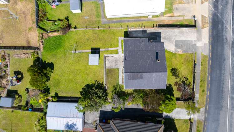 106 Warspite Avenue Cannons Creek_13