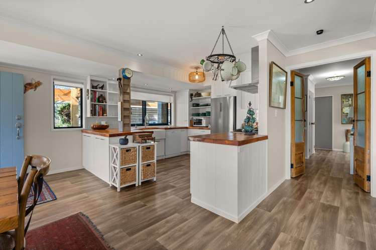 35 Knyvett Road Aongatete_13