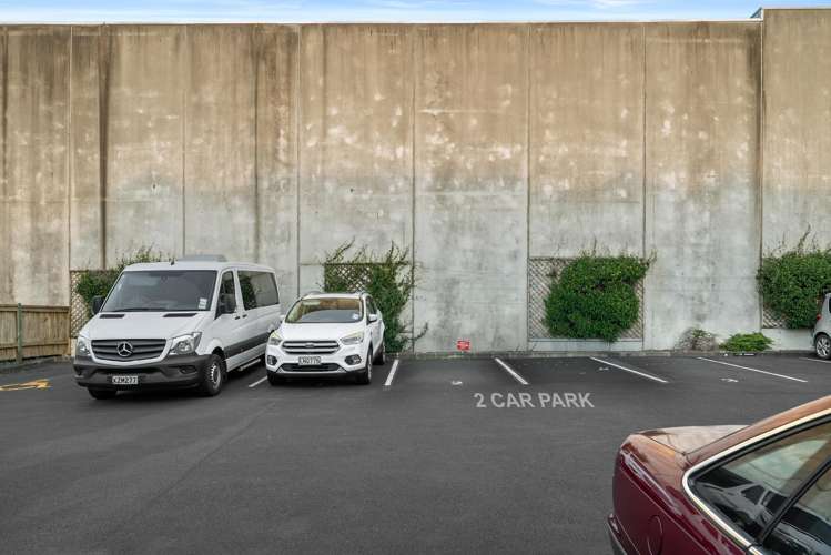 2/41 Paul Matthews Road Rosedale_14