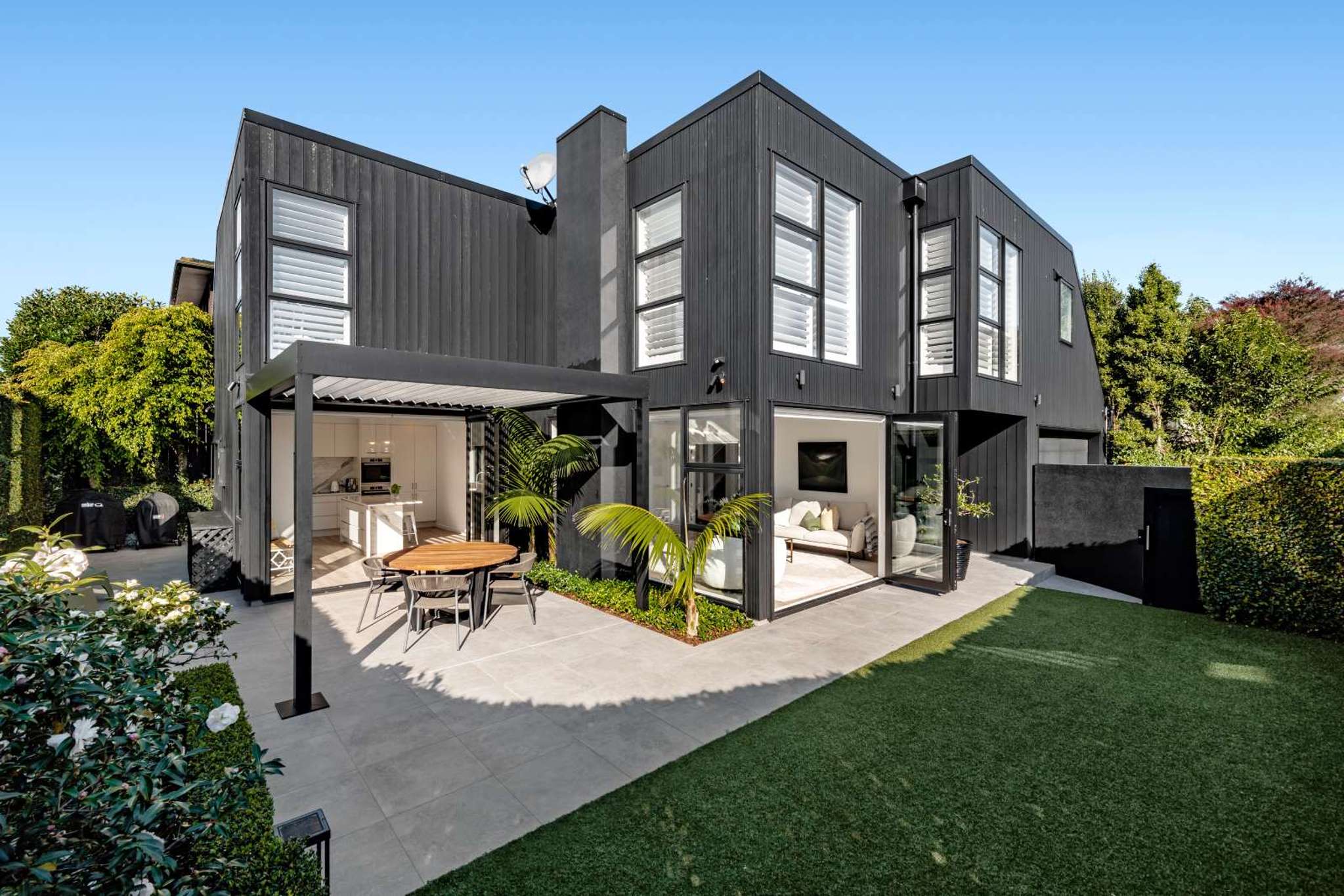 Remuera home in double grammar zone with space and privacy for sale
