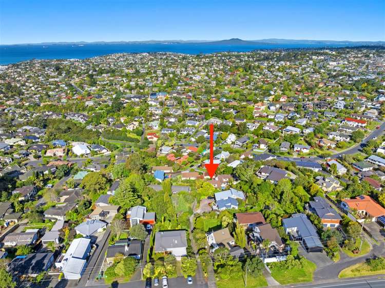 1/685a East Coast Road Browns Bay_17