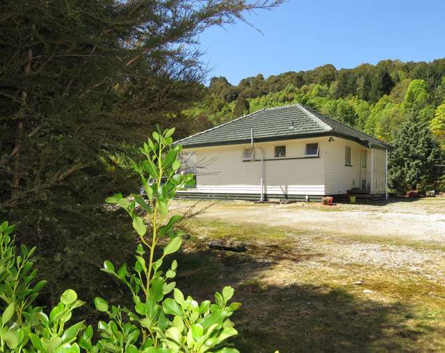 2cd Dunn Street Reefton_1