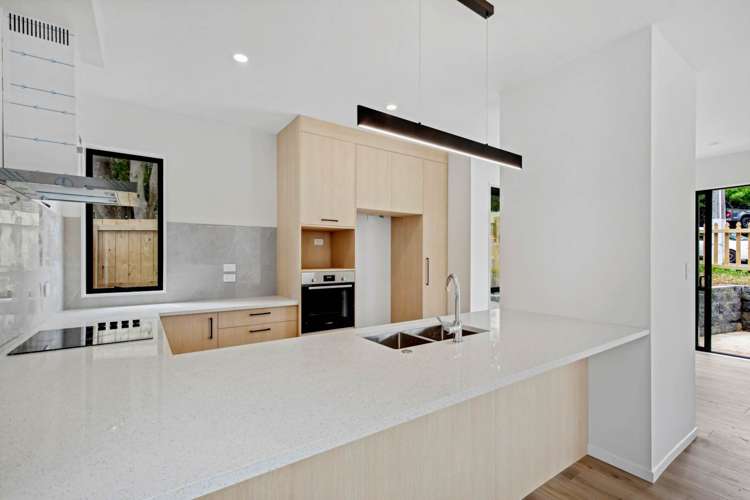 1/58 Sylvan Crescent Te Atatu South_5