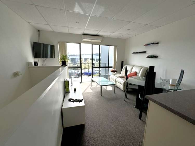 23/6 Airborne Road Rosedale_1