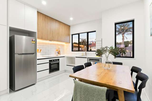 Brand New, Freehold, and on the Edge of Panmure