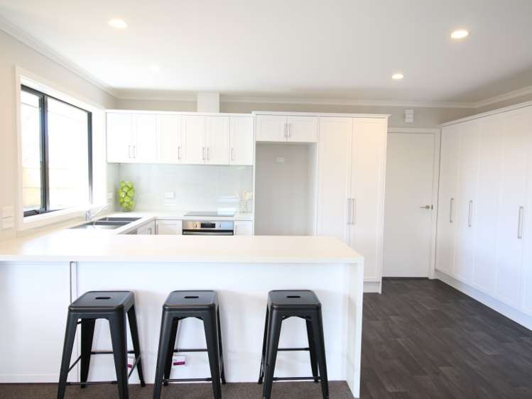 7 Woodham Drive Allenton_5