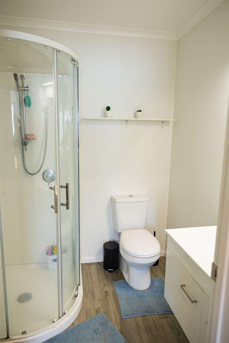 32 Old Farm Road Hamilton East_10