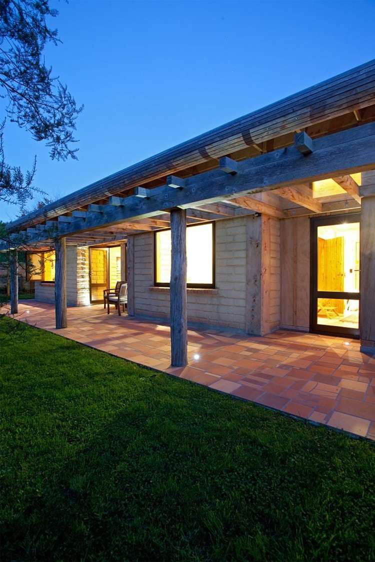 Earth House/3635 Cambridge Road Cambridge_3