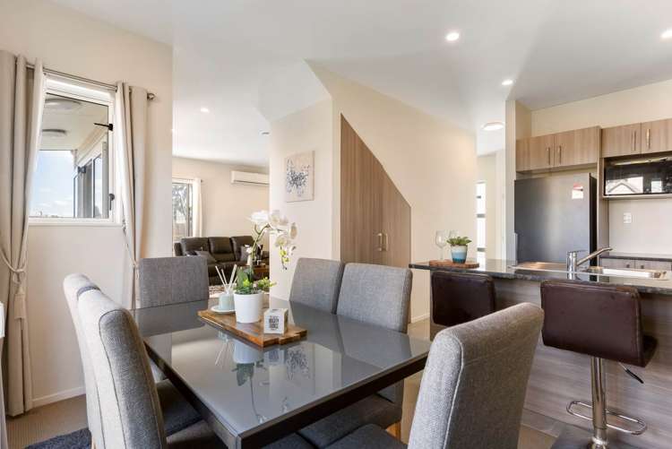 8 Saddleback Crescent Papakura_16