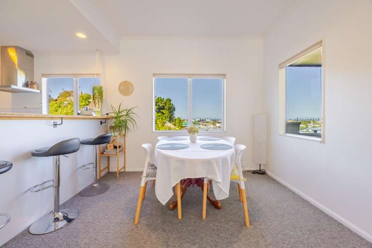 7 Guys Hill Road Hospital Hill_6