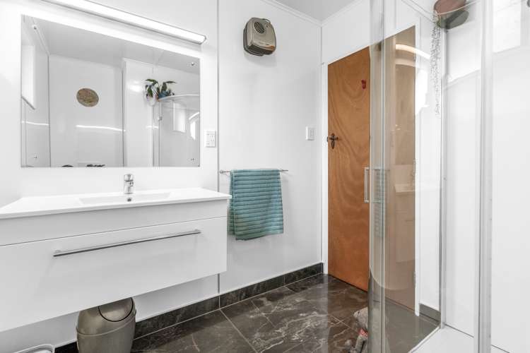 293 Queens Drive Windsor_22