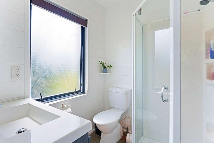 2a Otaihanga Road Paraparaumu Beach_15