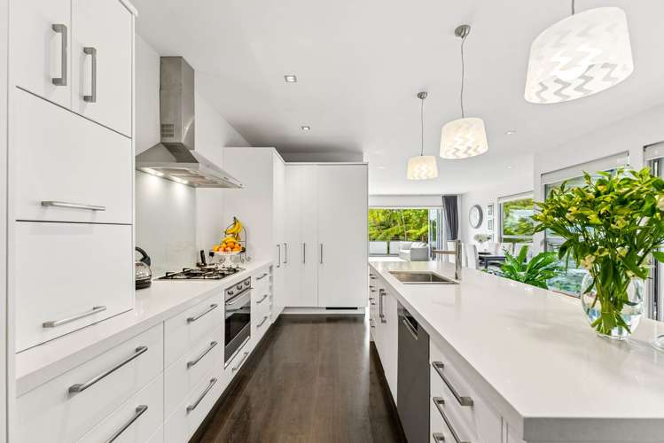 143 Attwood Road Paremoremo_12