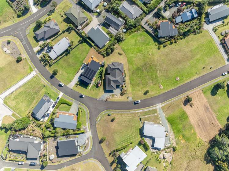 37 Dudley Crescent Cable Bay_29